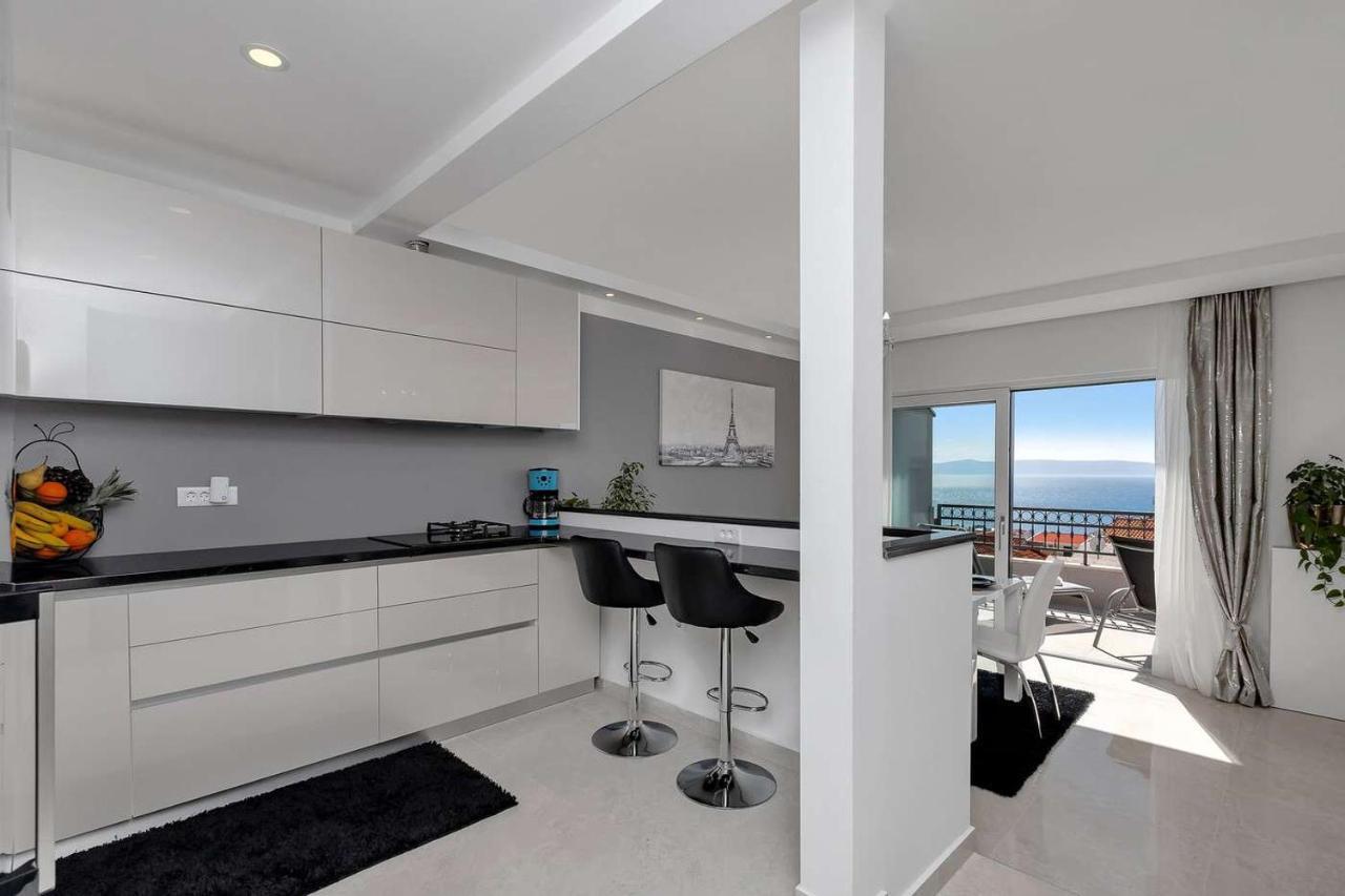 Luxurious Apartment Nino Makarska Exterior photo