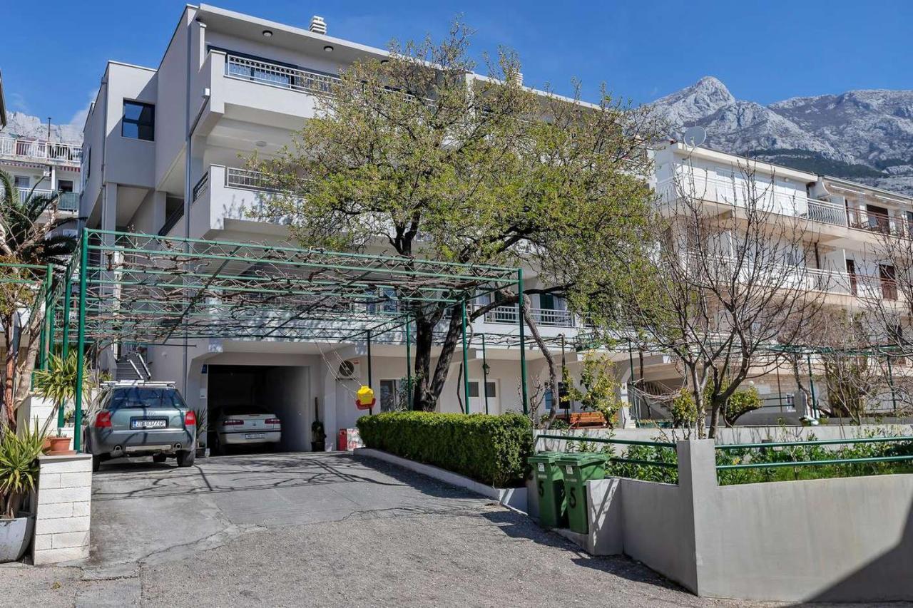 Luxurious Apartment Nino Makarska Exterior photo